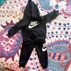 Black Nike baby outfit, 18m